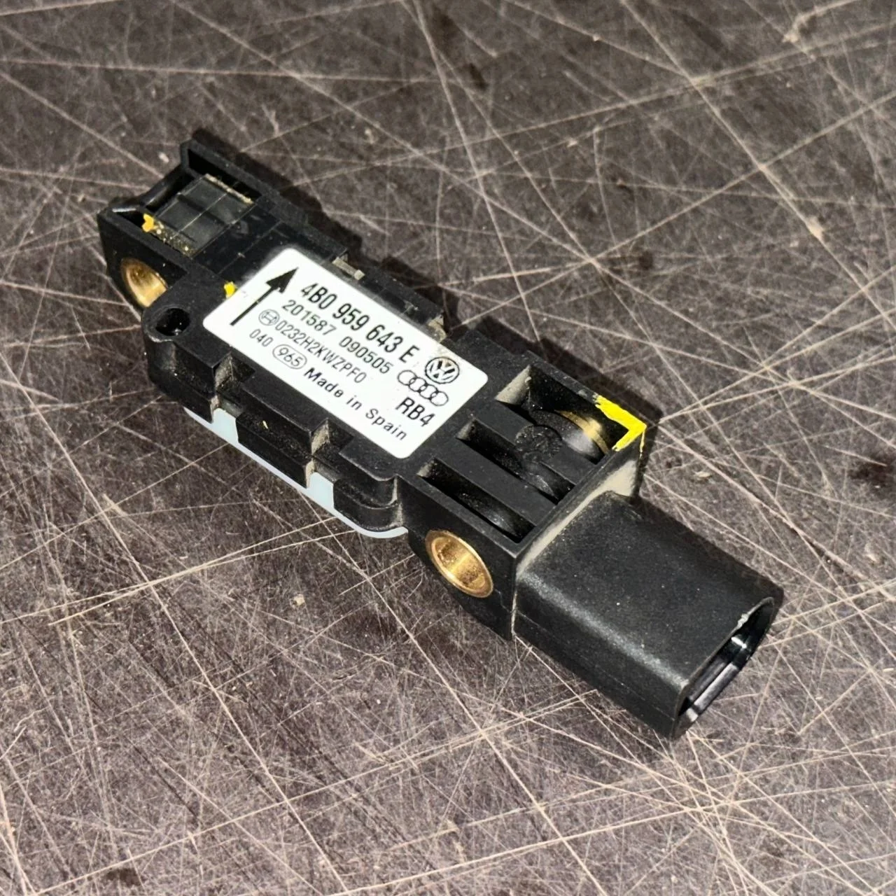 [Б/У] Датчик AIR BAG Audi A6 4B,C5 1998–2001 [Код: 00352347 ]