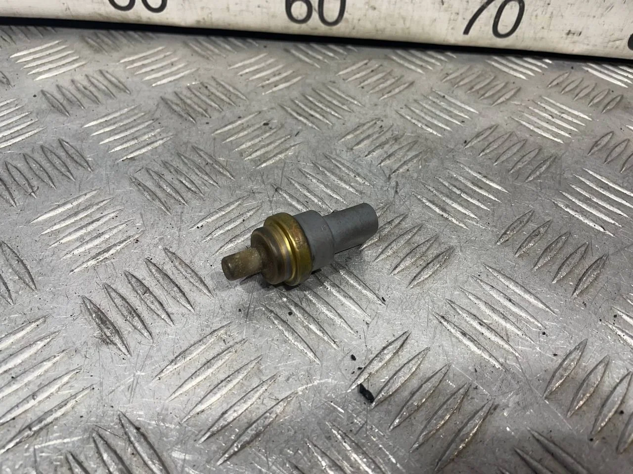 [Б/У] Датчик температуры охлаждающей жидкости [Код: 00590560 ]