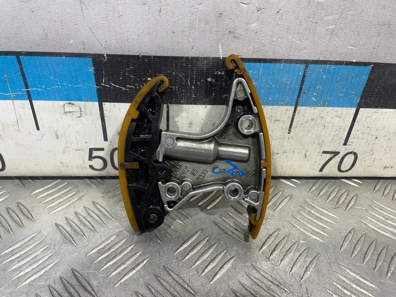 [Б/У] Натяжитель цепи [Код: 00591532 ]
