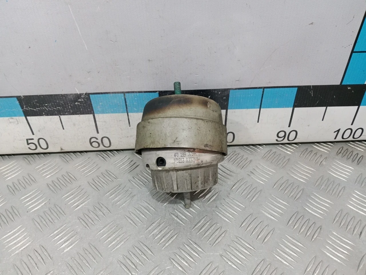 [Б/У] Опора двигателя левая - Трещина на сайлентблоке [Незначительные дефекты] [Код: 00587561 ]