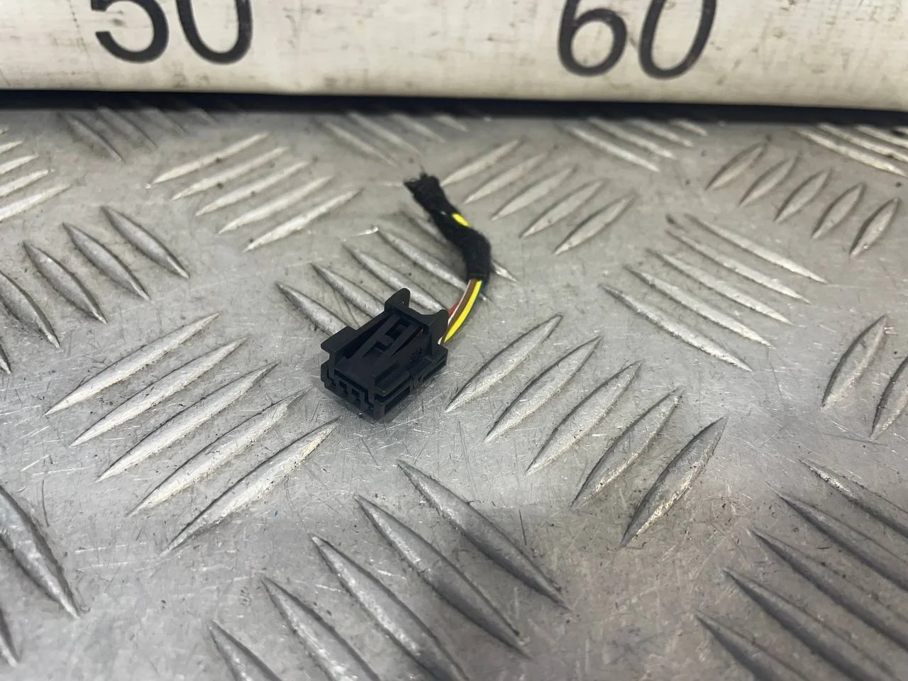 [Б/У] Разьем 4-pin VAG [Код: 00586791 ]