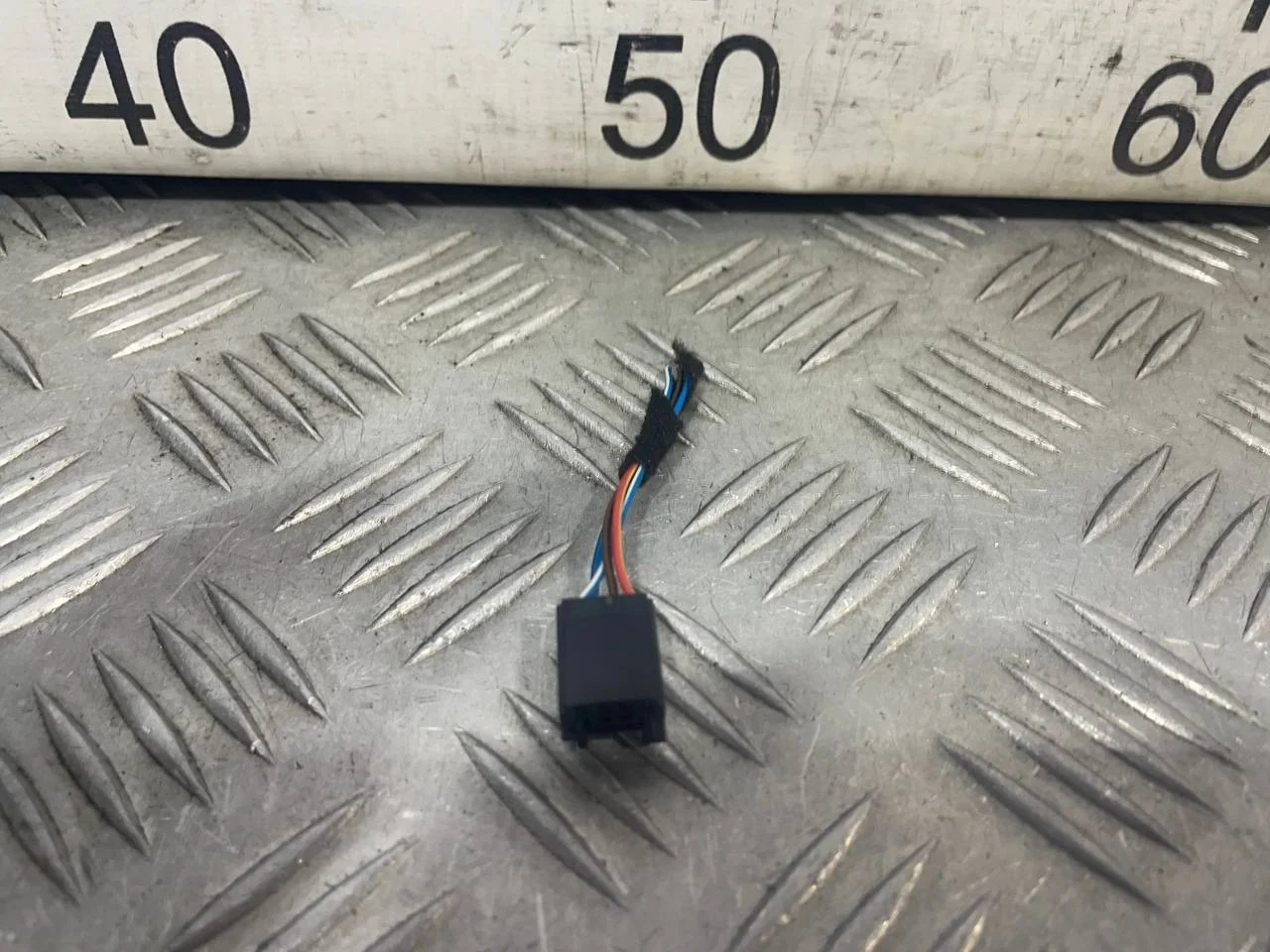 [Б/У] Разьем 4-pin VAG [Код: 00586793 ]