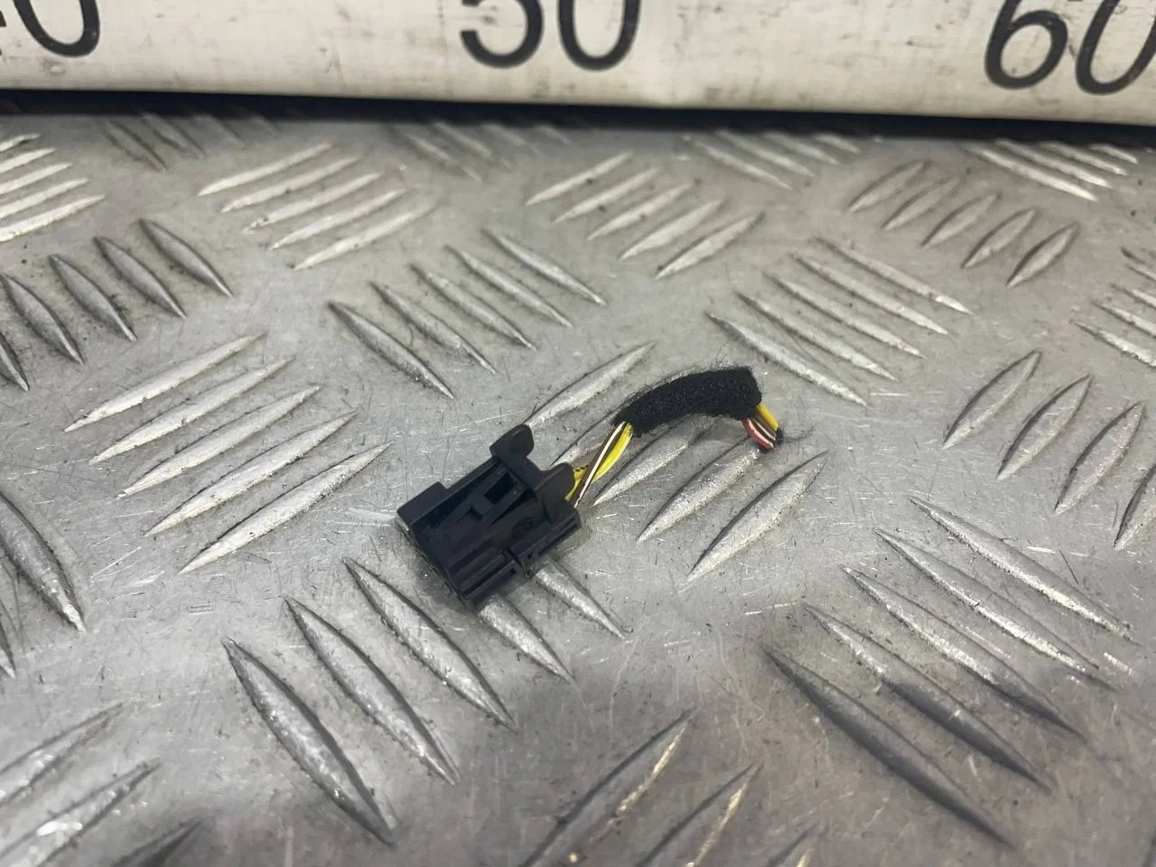[Б/У] Разьем 4-pin VAG [Код: 00586796 ]