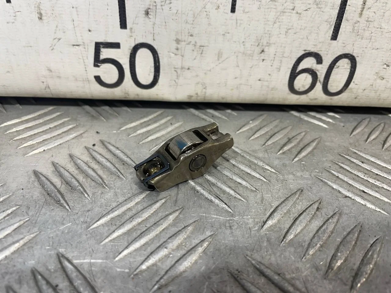 [Б/У] Рокер Audi Skoda Volkswagen Porsche [Код: 00591507 ]