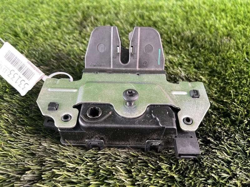 Замок багажника Opel Astra H 2006 13117285 L48 Z18XE