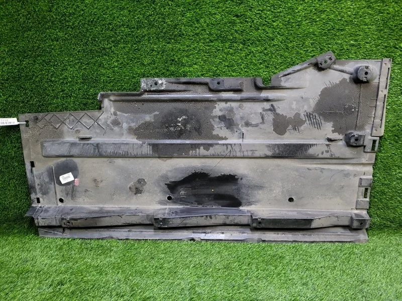 Защита днища Audi A4 2009 8K0825207 B8 CDH 1.8T, левая