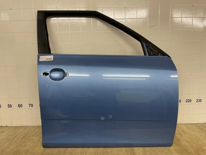 ДВЕРЬ Skoda Fabia 2007- 5J6831056, передняя правая