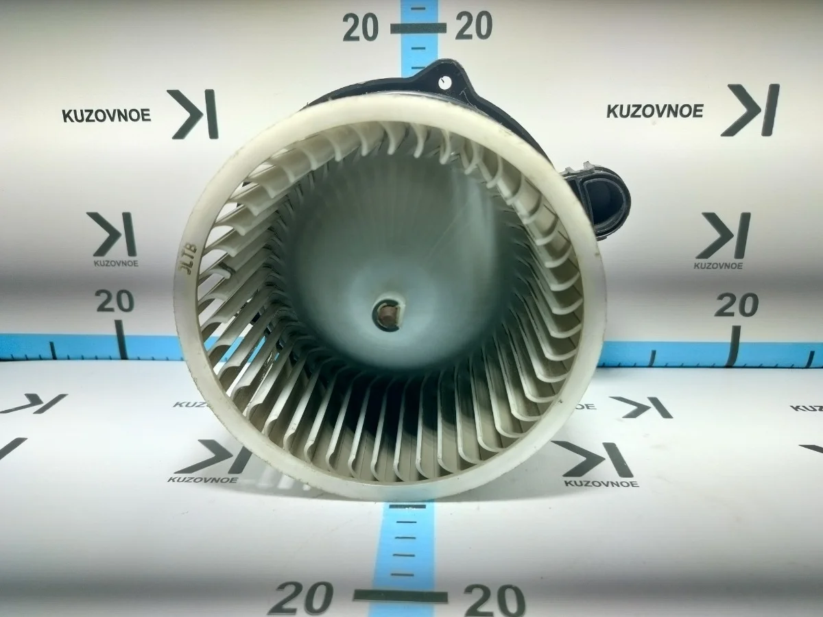 Моторчик отопителя Hyundai Elantra Avante 2015 MD