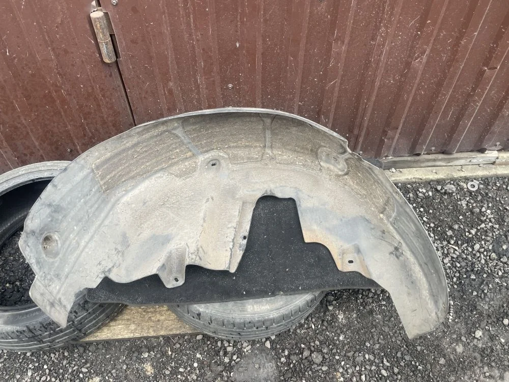 подкрылок задний правый opel astra J GTC