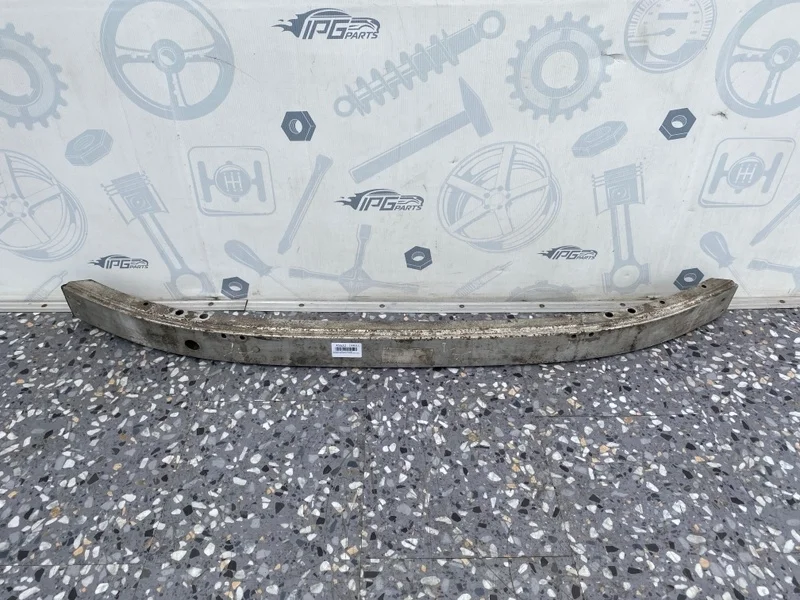 Усилитель переднего бампера Mercedes-benz 2008 W211