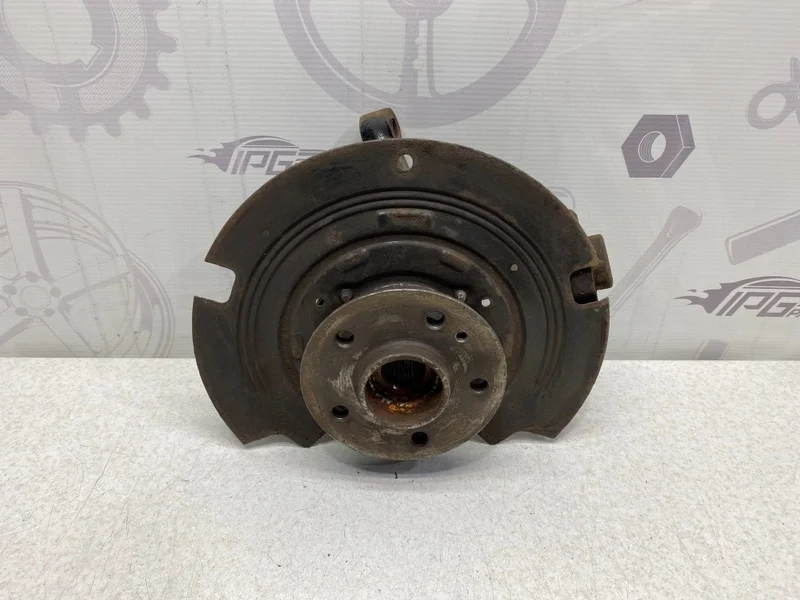 Кулак задний левый Mercedes-benz ML 2003 W163