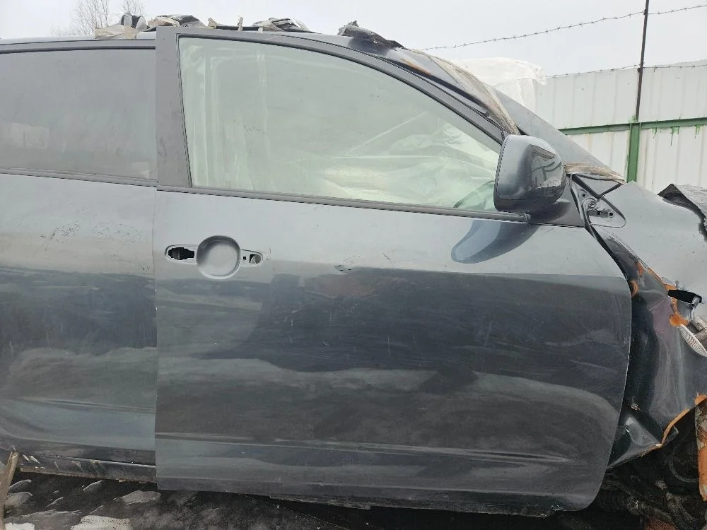 Даерь передняя правая на Toyota RAV4 XA30