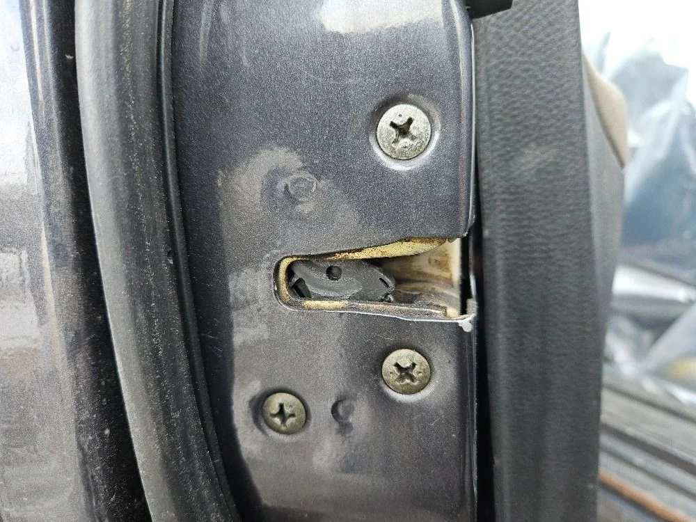 Замок двери передней левой для Mitsubishi Lancer 9