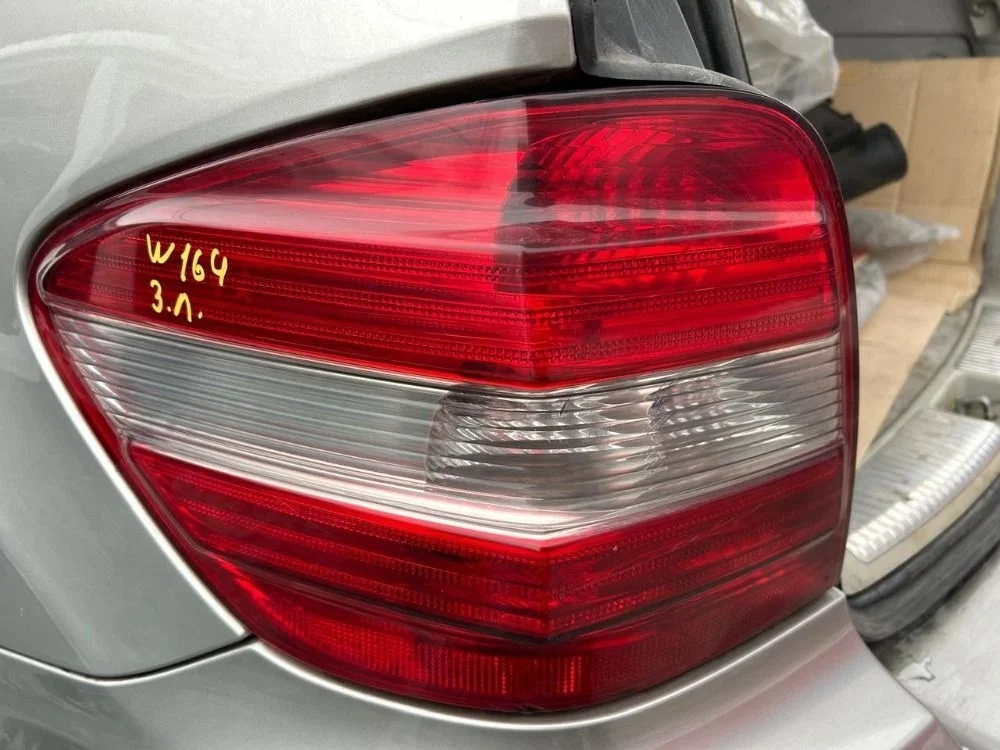 Фонарь задний левый Mercedes-Benz W164