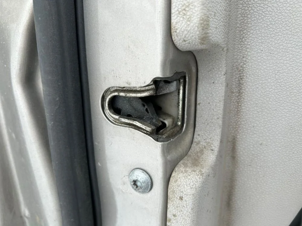 Замок двери передней левой  Mercedes-Benz W164