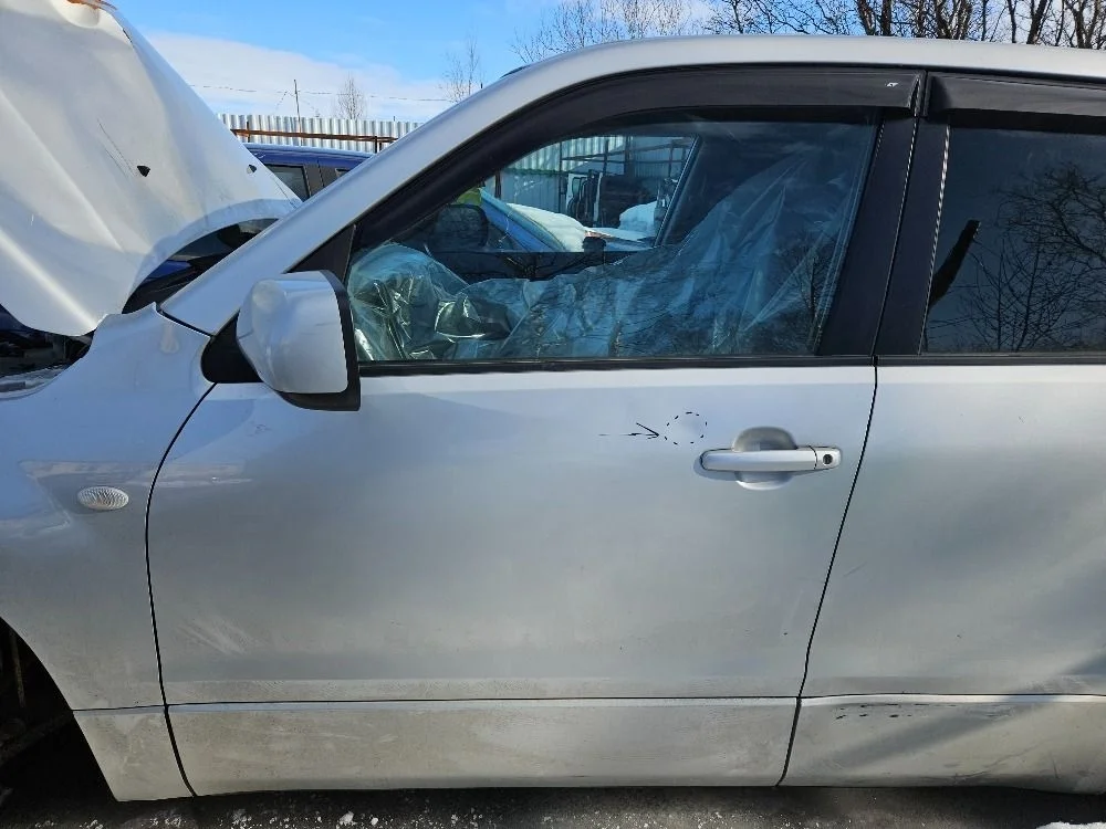 Дверь передняя левая на Suzuki Grand Vitara 2
