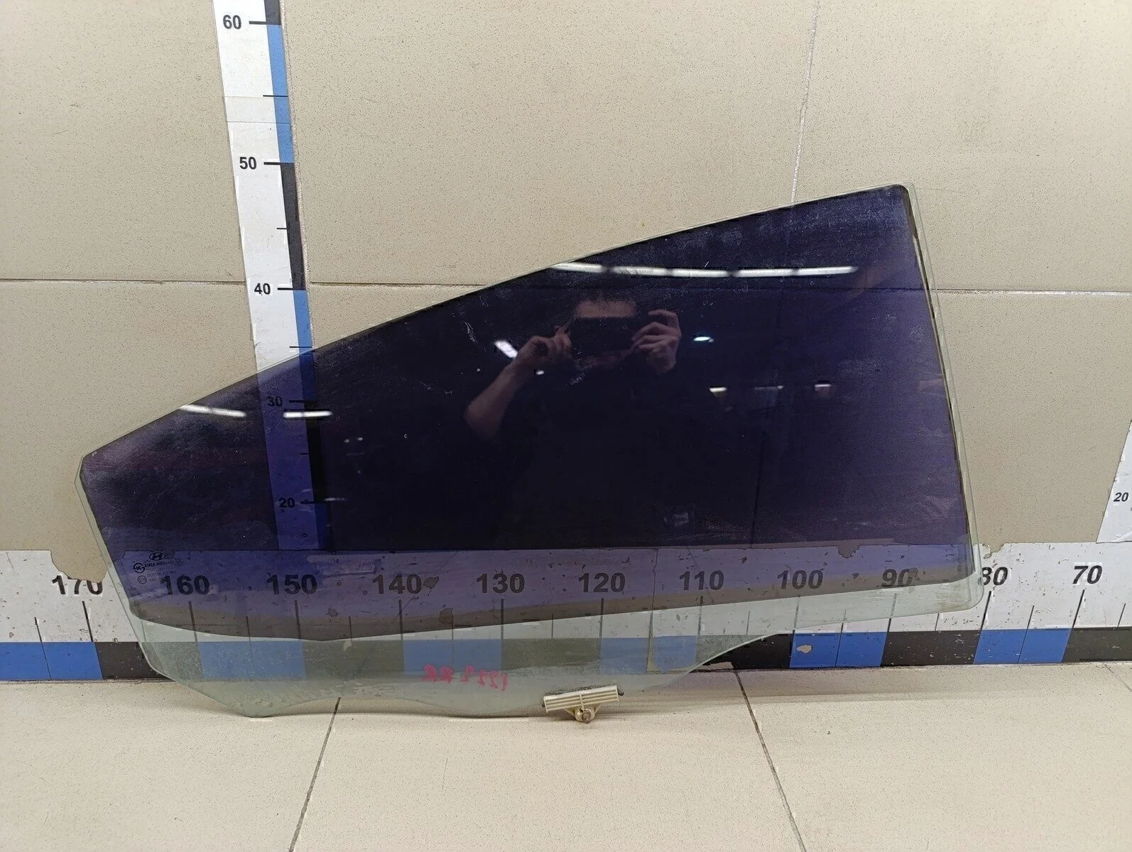 Стекло двери задней правой Elantra 2011-2016