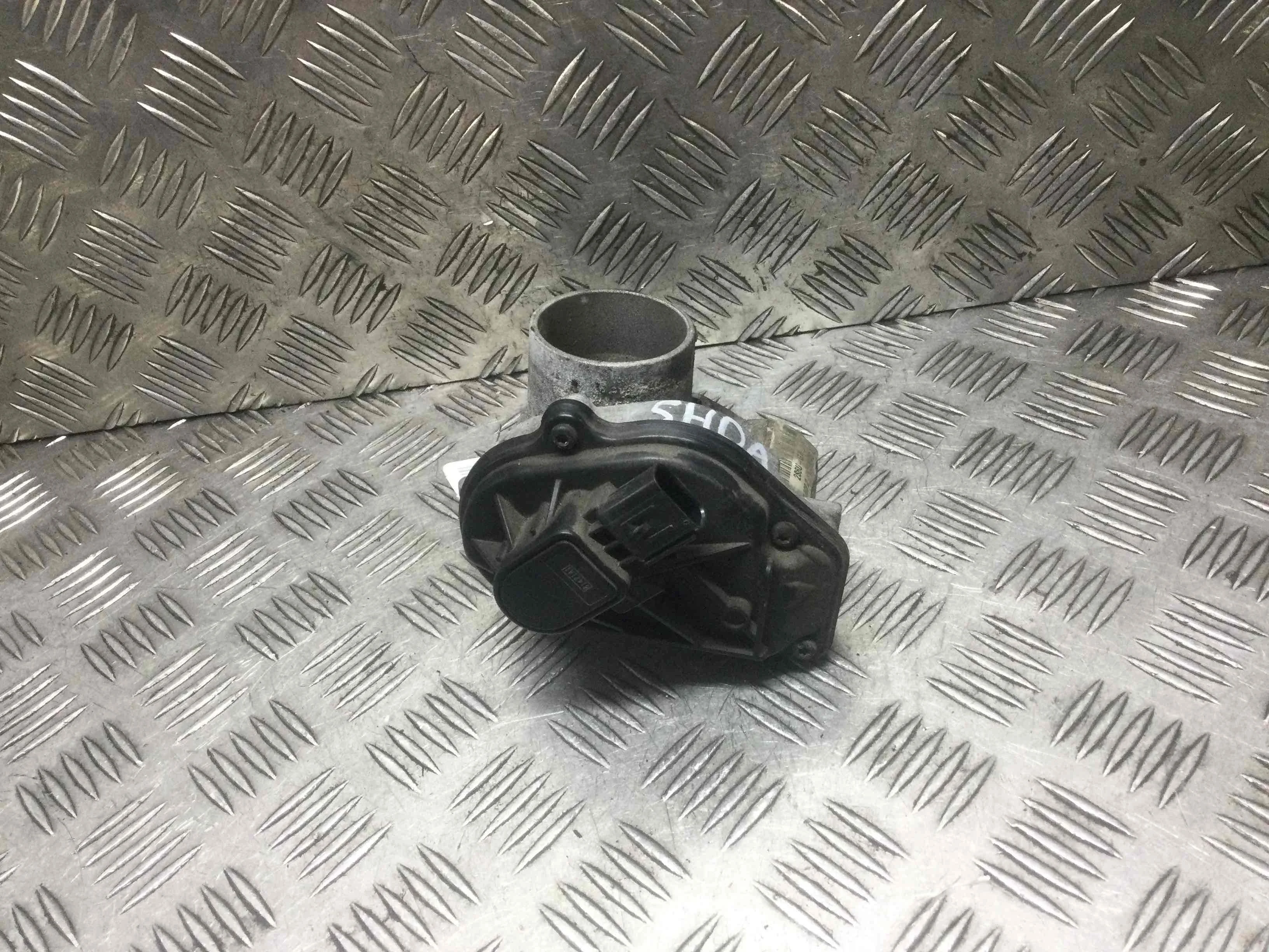 Заслонка дроссельная Ford Focus 2 поколение [рестайлинг] (2008-2011) бензин 1.6 i Механика Х/б