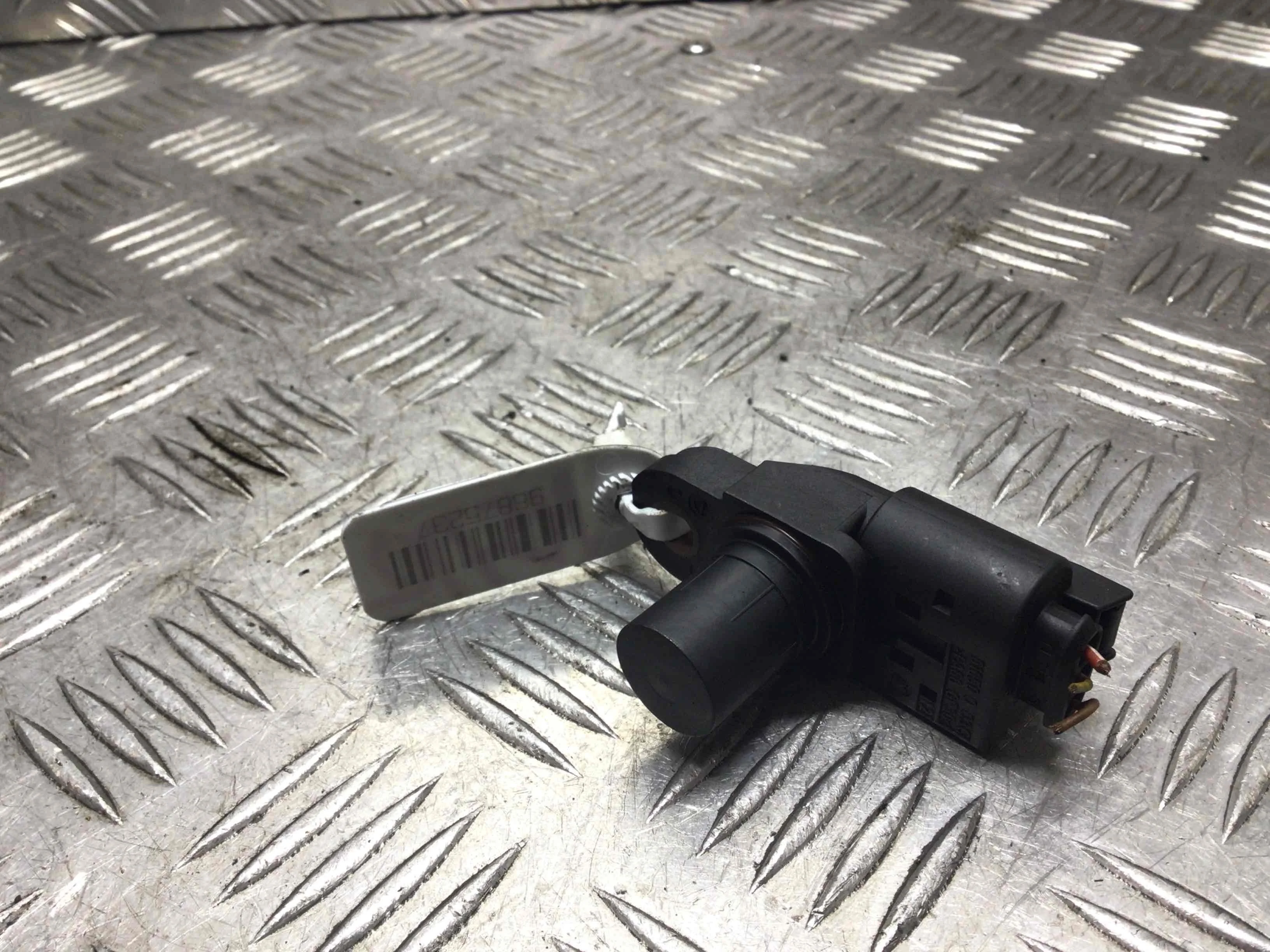 Датчик распредвала BMW 3-Series 3-Series E90/E91/E92/E93 2005 - 2010 дизель 3.0 TDI Автомат Седан