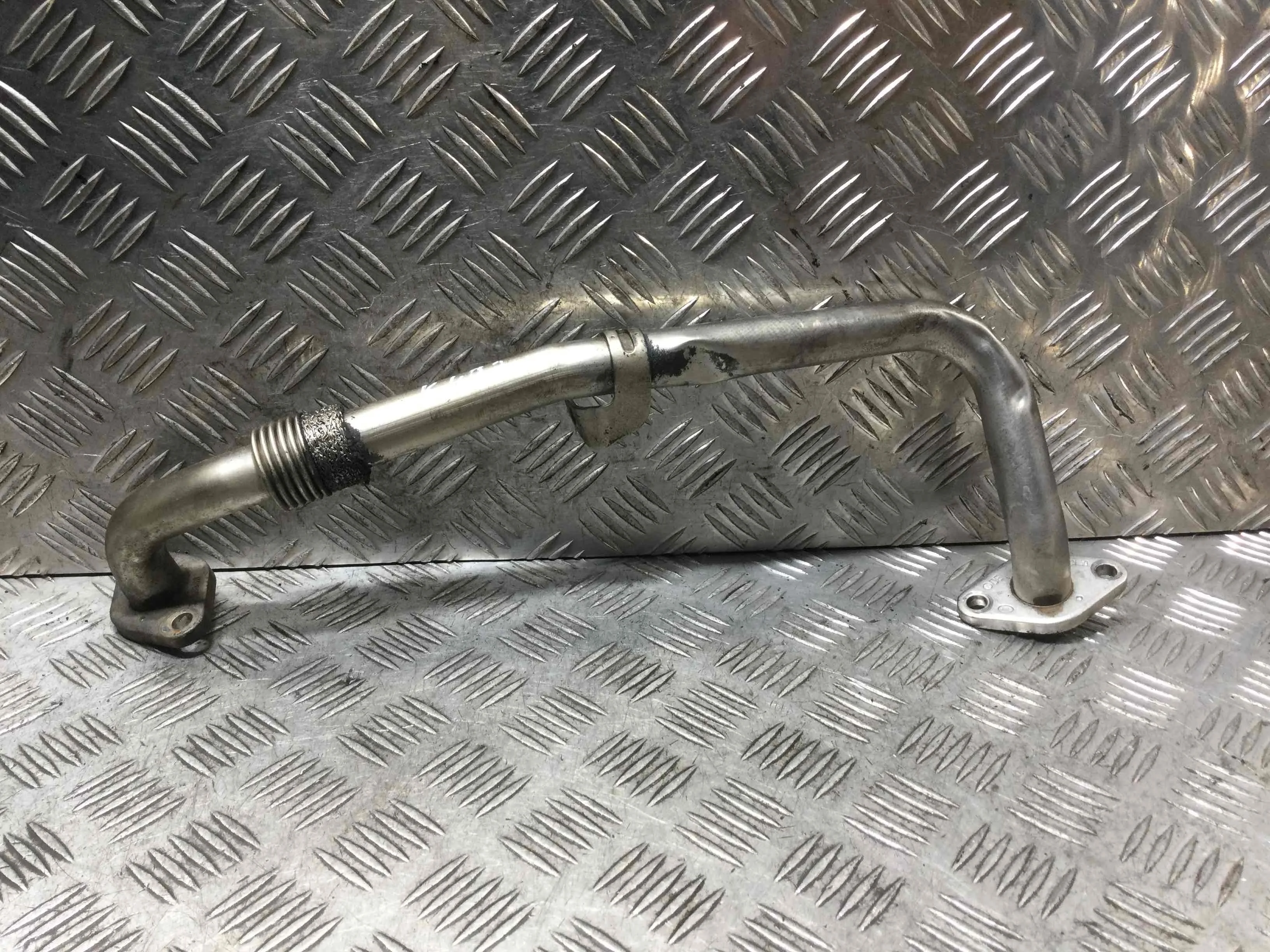 Трубка системы рециркуляции EGR SEAT Leon 2 поколение (2005-2009) дизель 2.0 TDI Механика Х/б