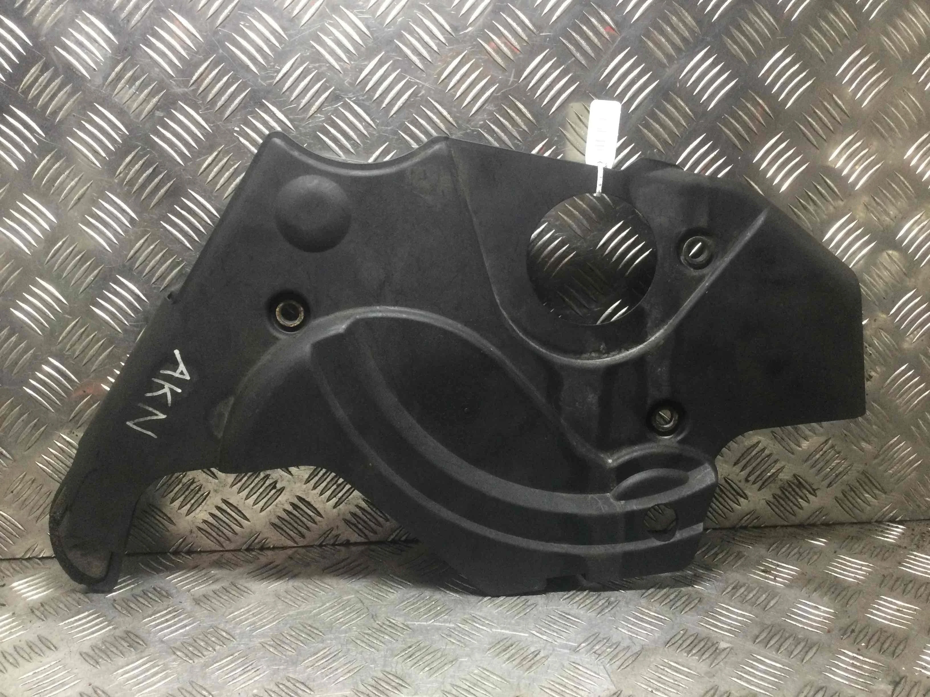 Защита (кожух) ремня ГРМ Volkswagen Passat B5+ [рестайлинг] (2000-2005) дизель 2.5 TDI Механика Седан