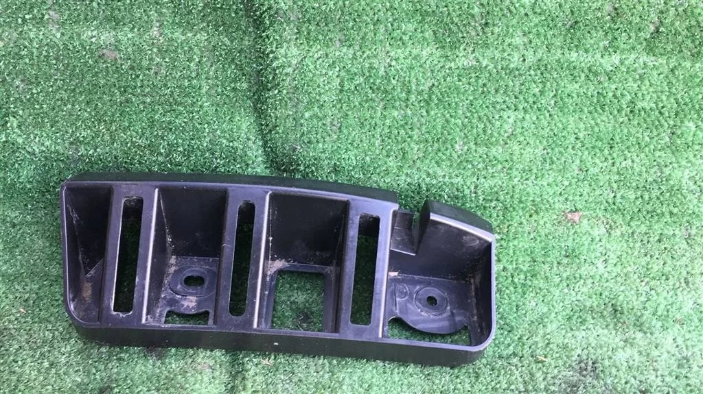 Б.у. крепление бампера зад SKODA RAPID SKODA RAPID