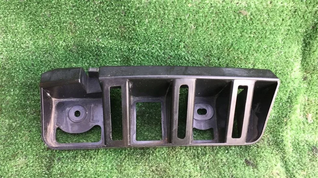 Б.у. крепление бампера зад SKODA RAPID SKODA RAPID