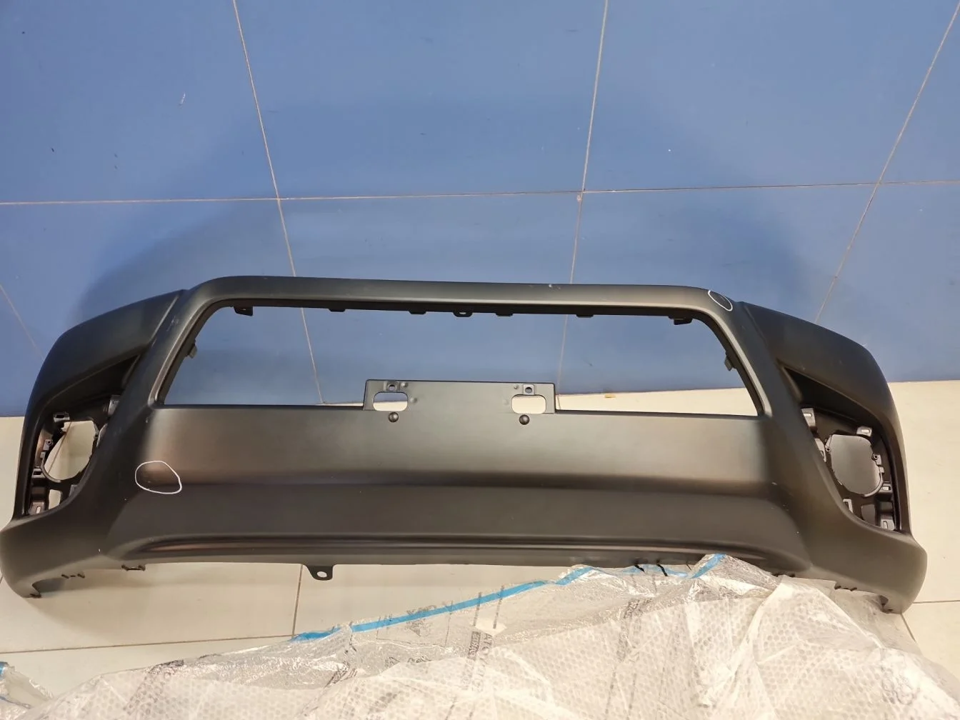 Бампер передний для Toyota Hilux N125 2015-