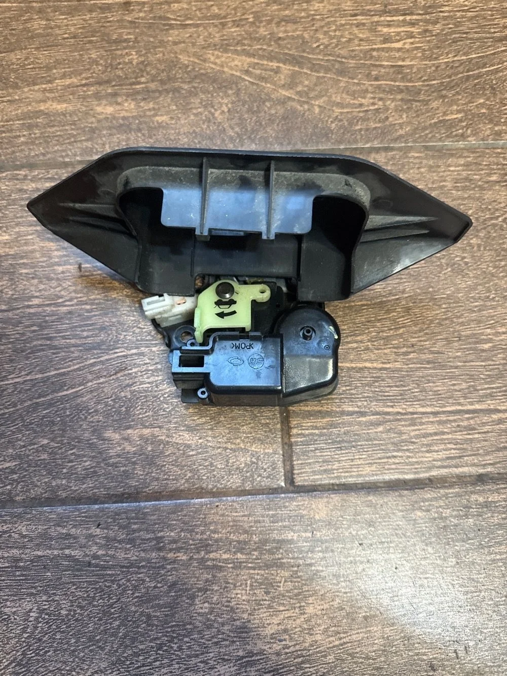 Замок багажника Nissan Almera Classic I (2006—2013)