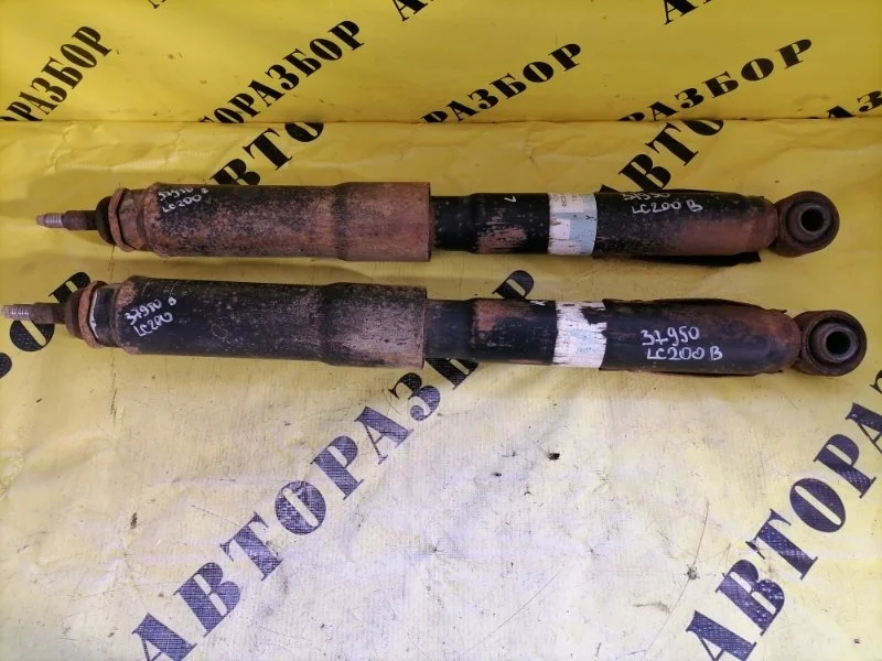Амортизатор задний Toyota Land Cruiser 200 2008-2021 2013 4853060140 4.5 1VDFTV 235Л/С DIESEL TURBO
