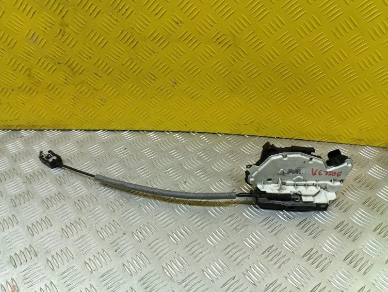 Замок двери задней левой Volkswagen Amarok (2010-2016) 2011 5N0839015D ПИКАП 2.0 D CDCA