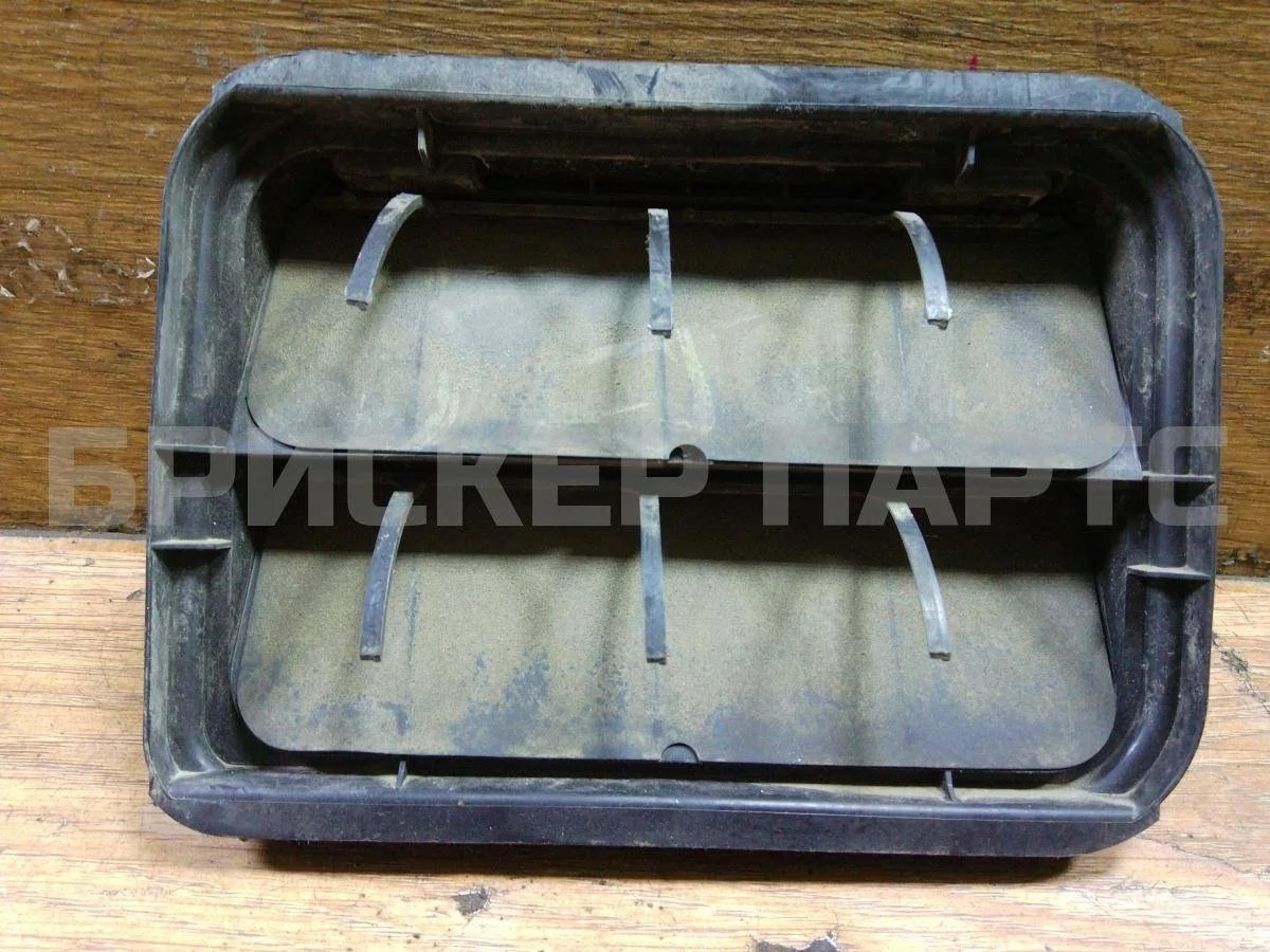 Клапан заднего крыла Рено Логан 1  LS0G LS12 рестайлинг