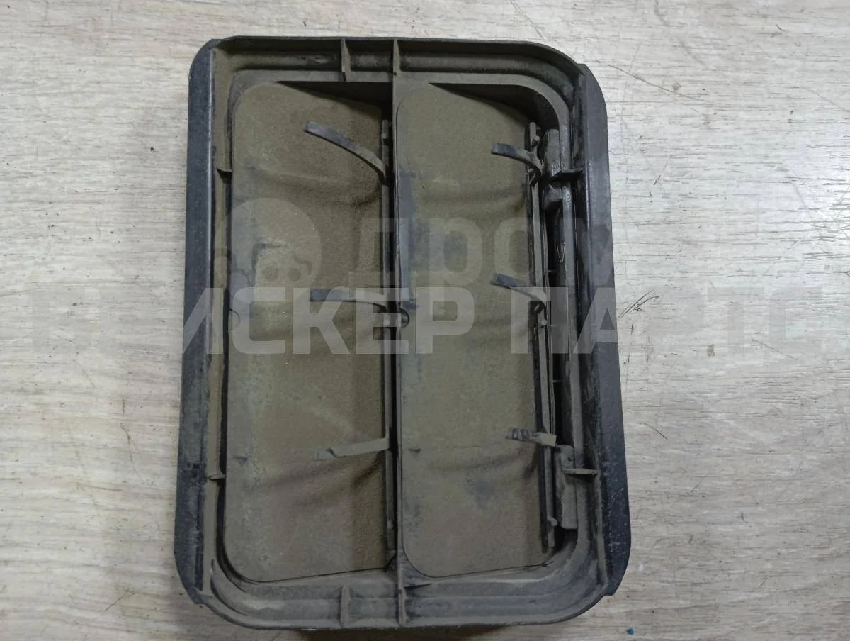 Решетка вентиляционная Рено Дастер 1  HS