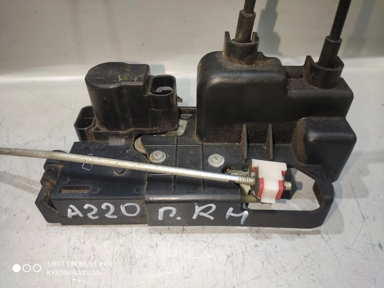 Замок двери SsangYong Actyon 2012 C200