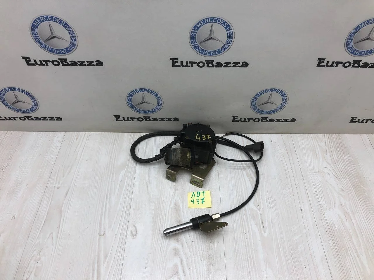 Габаритная антенна переднего бампера Mercedes