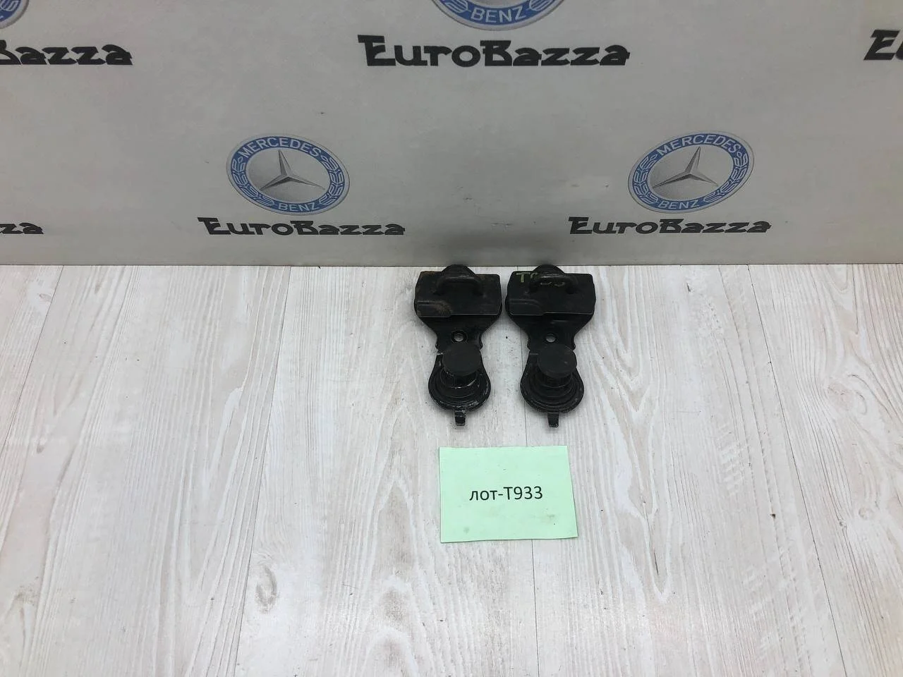 Пружина капота Mercedes W211