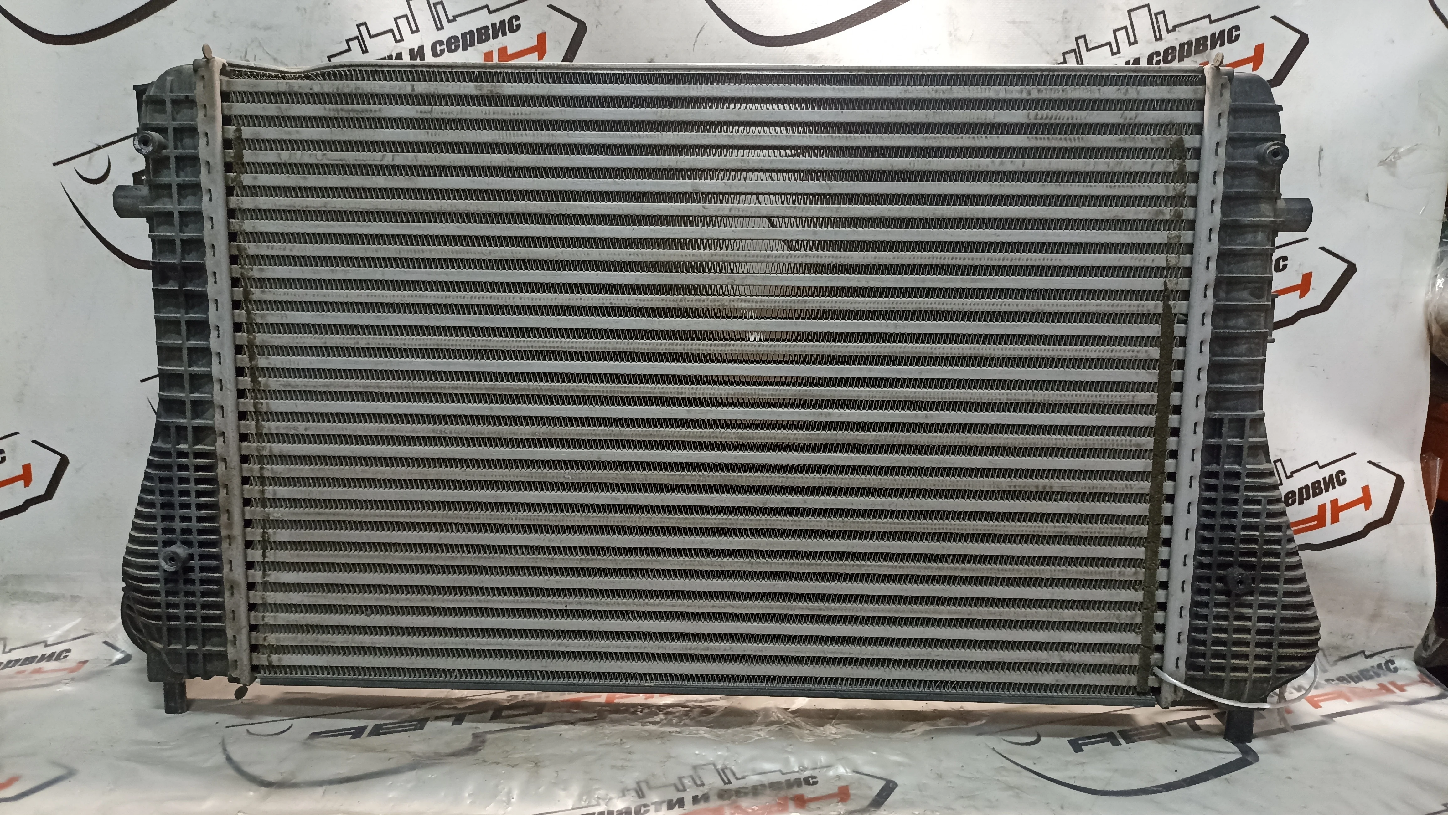 РАДИАТОР ИНТЕРКУЛЕРА AUDI VOLKSWAGEN SEAT SKODA 1K0145803A DY295Z