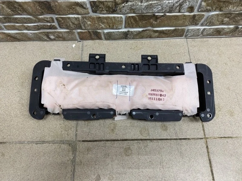 Подушка безопасности в колени Mercedes-Benz -Class 2013 W166