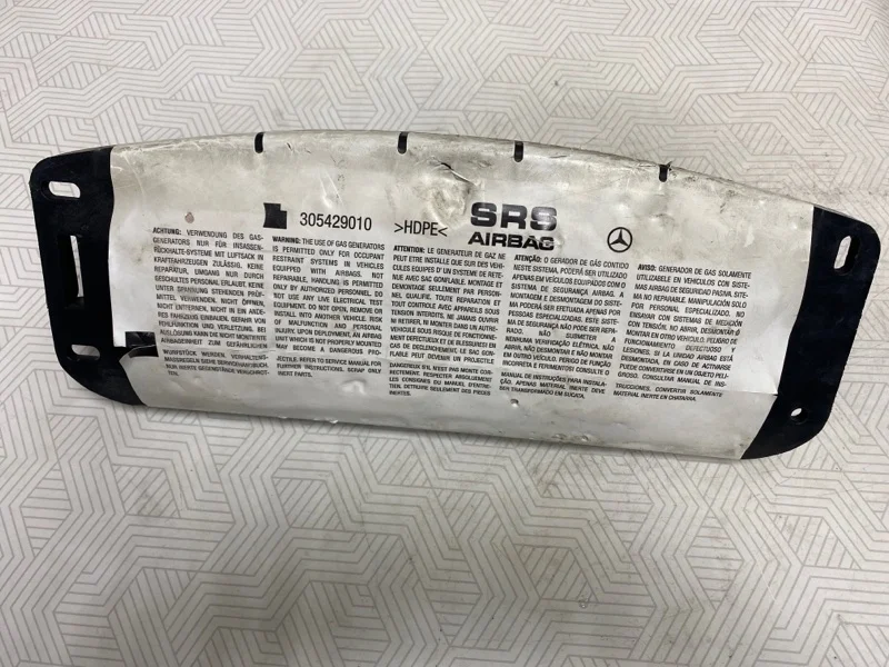 Подушка безопасности пассажира Mercedes-Benz -class 2013 W204