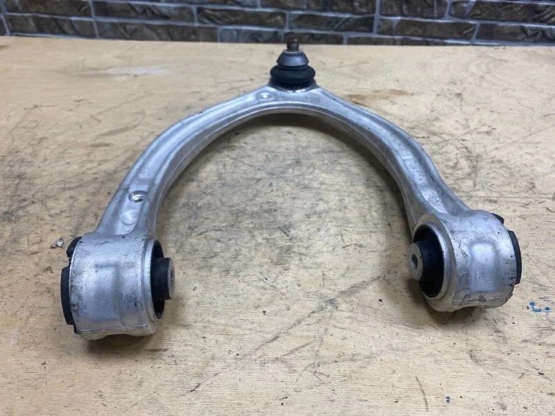 Рычаг подвески верхний Mercedes-Benz -class 2017 W205