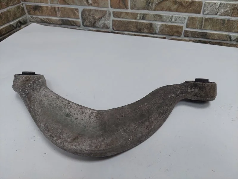 Рычаг подвески верхний Audi A4 2014 B8