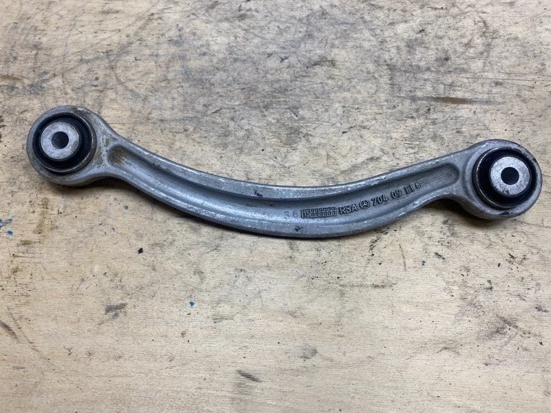 Рычаг подвески верхний Mercedes-Benz -class 2017 W205