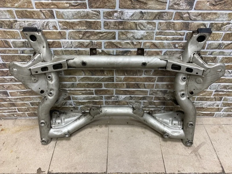 Балка подвески Mercedes-Benz -Class 2011 W212