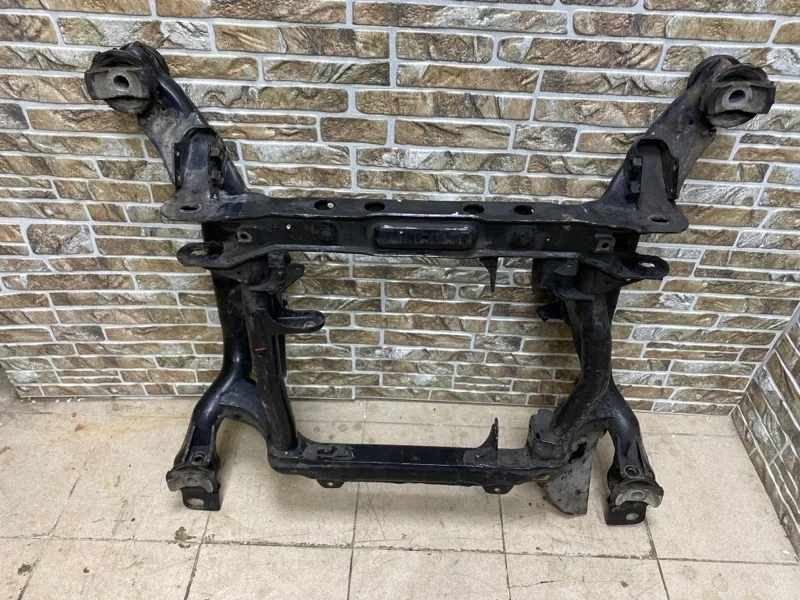 Балка подвески Mercedes-Benz -Class 2010 W164