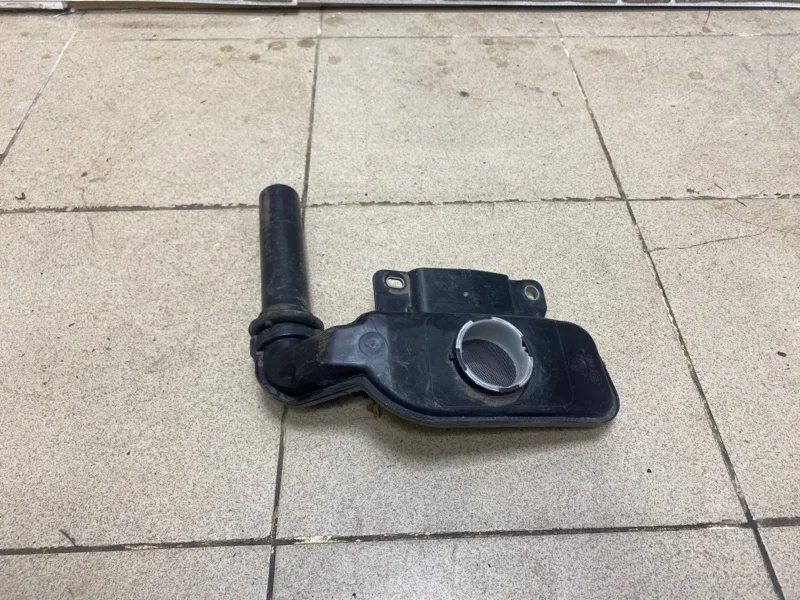 Горловина бачка стеклоомывателя Audi Q5 2013 8R