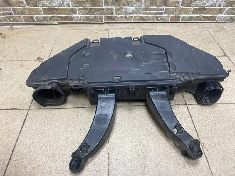 Корпус воздушного фильтра BMW X6 E71