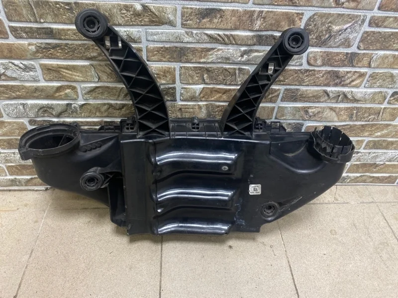 Корпус воздушного фильтра BMW X6 E71