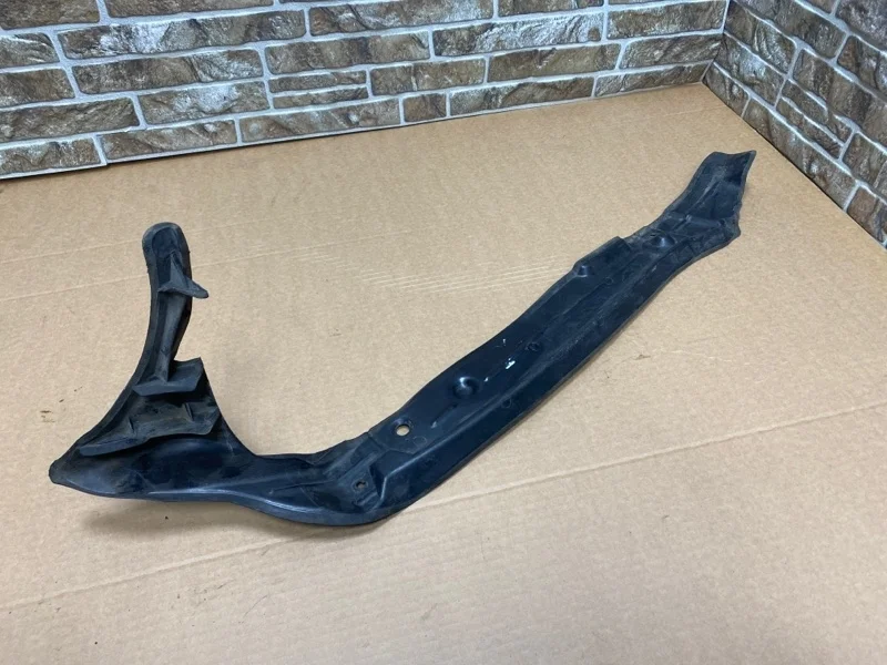 Пыльник крыла Audi Q7 2013 4L