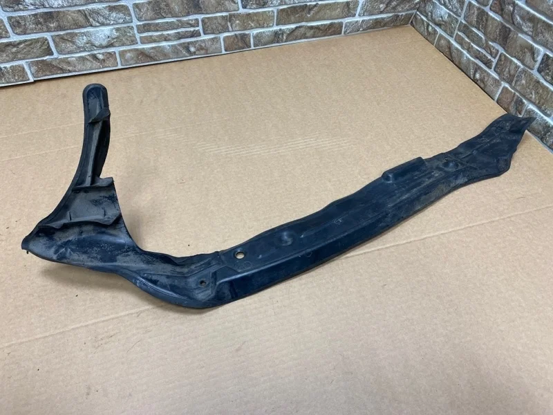 Пыльник крыла Audi Q7 2013 4L