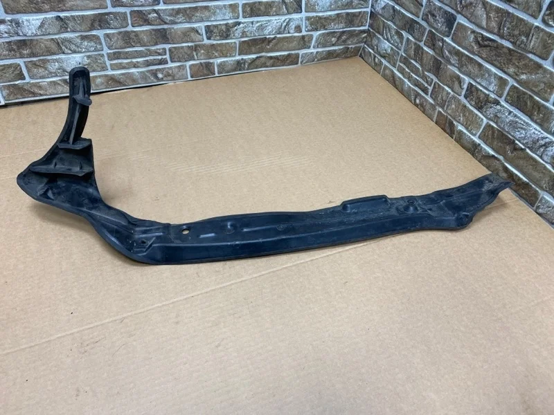 Пыльник крыла Audi Q7 2013 4L